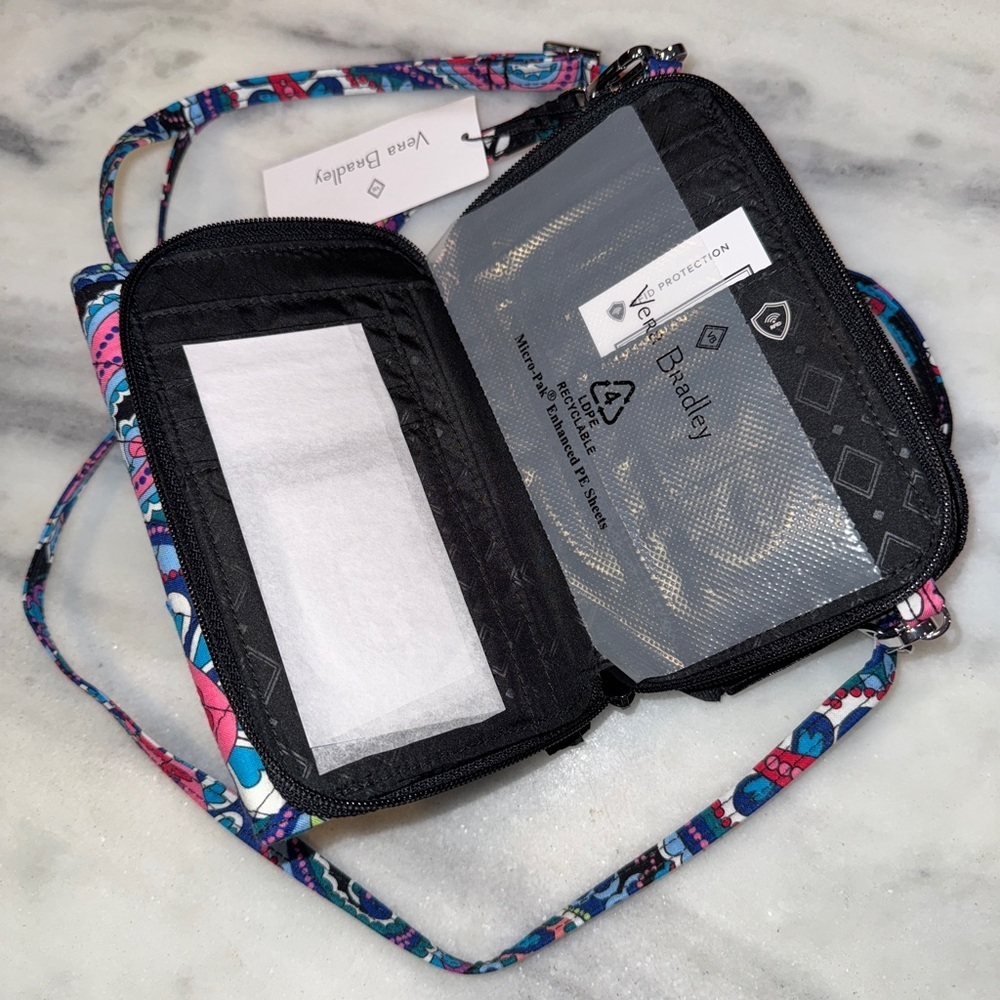 NWT Vera Bradley All in One Wristlet, Purse, Wallet crossbody - Picture 5 of 6